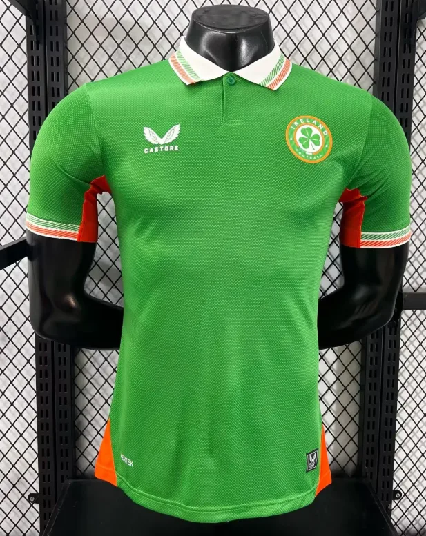 Maillot de football domicile Irlande version joueur 2025/2026 landaise — main view