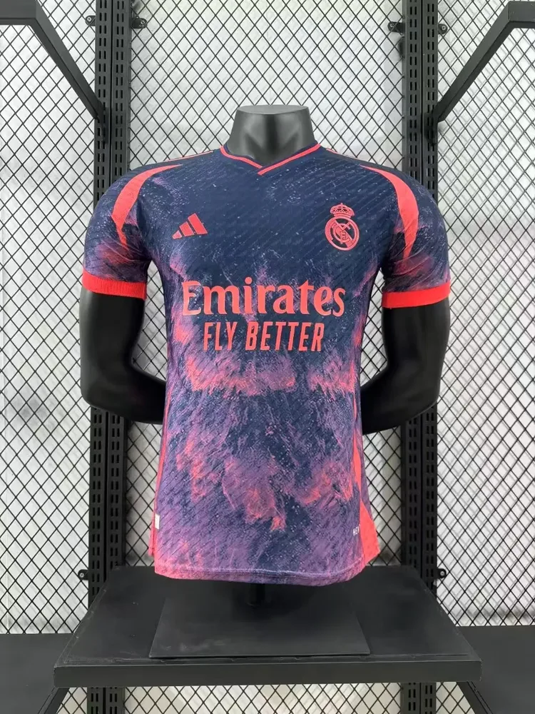 2024/2025 Version Joueur Real Madrid Édition Spéciale 10 Maillot de Football  — main view