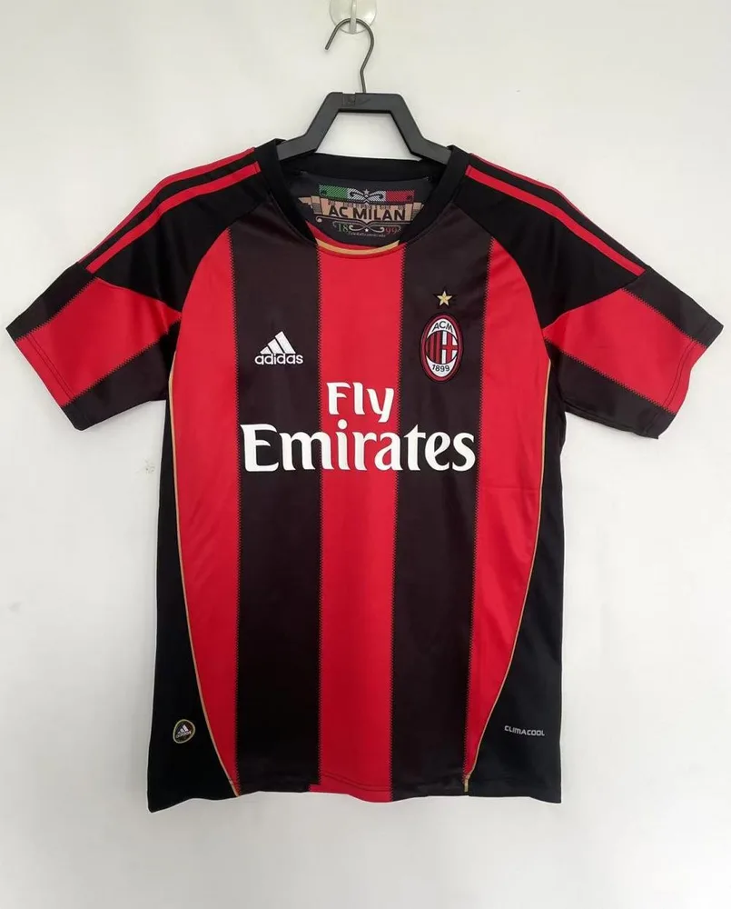 Camiseta de fútbol local retro del AC Milan 2010-2011  — main view