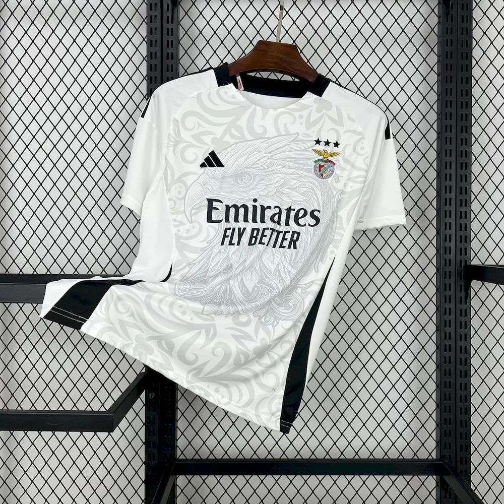 2024/2025 Benfica Viertes Auswärts-Fußballtrikot  — main view