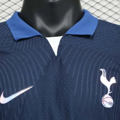 2023/2024 Spielerversion Tottenham Auswärtsfußballtrikot  — view 4