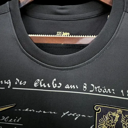 Camisa de Futebol Frankfurt 125º Aniversário 2024/2025 — view 3