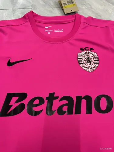 2024/2025 Sporting Lissabon Sonderedition Fußballtrikot  — view 2