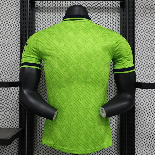 2025/2026 Spielerversion Manchester United Sonderausgabe Fußballtrikot AAA fan-gradät — view 2