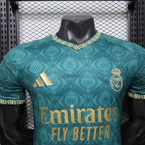 2026/2027 Version Joueur Real Madrid Édition Spéciale Vert Maillot Football   — view 3