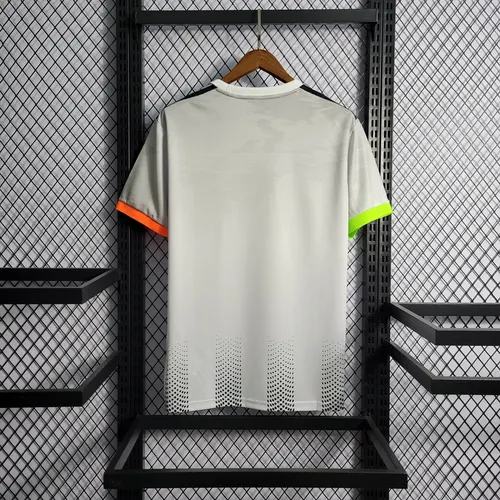 2019/2020 Retro Juventus Gemeinschaftsausgabe Schwarz-Weiß Streifen Fußballtrikot  — view 2