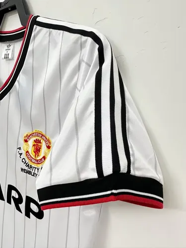 1983/1984 Retro Manchester United Auswärts Fußballtrikot AAA fan-gradät — view 4