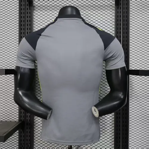 2025/2026 Spielerversion Manchester United Sonderausgabe 03 Fußballtrikot  — view 2