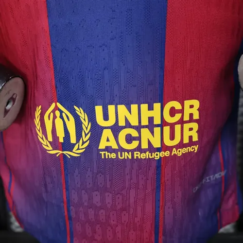 2025/2026 Spielerversion Barcelona Heim Derby Sonderedition Fußballtrikot  — view 9
