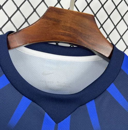 2026 Uruguay Auswärts Fußballtrikot AAA Fan-Qualität — view 5
