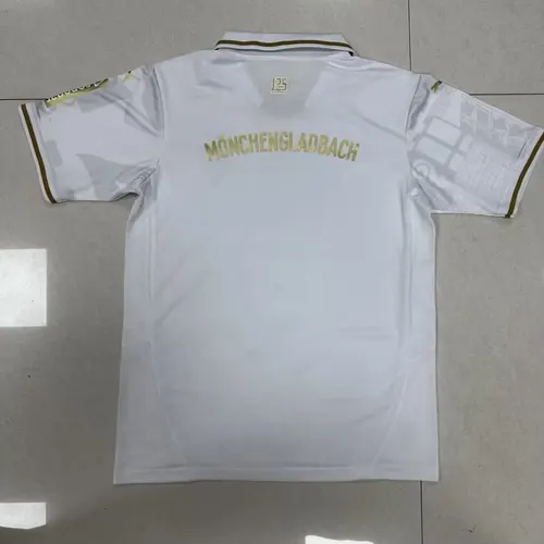 2025/2026 Borussia Mönchengladbach Sonderausgabe Fußballtrikot  — view 2