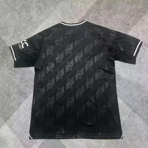 2025/2026 Manchester United Special Edition Black And White Football Jersey  — view 2