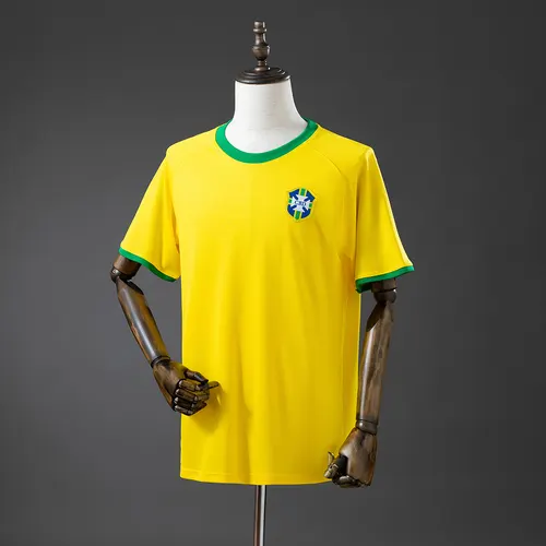Camisa de Futebol Retro 2020 Brasil Home AAA qualidade fã — view 1