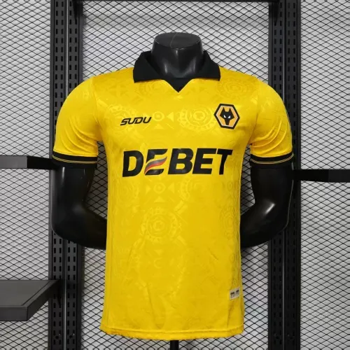 2025/2026 Spielerversion Wolverhampton Wanderers Heim Fußballtrikot  — view 1