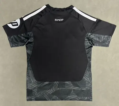 2026/2027 Real Madrid Goalkeeper Football Jersey   — view 2