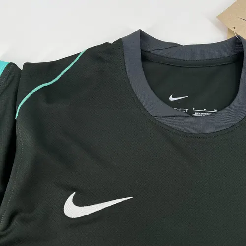 Maillot de football extérieur Liverpool 2024/2025  — view 7