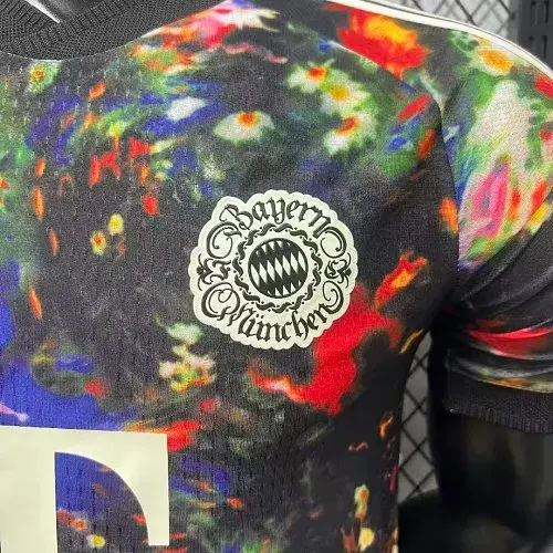 2026/2027 Player Version Bayern Munich Oktoberfest Football Jersey   — view 7