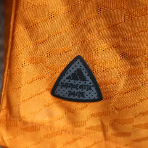 Maillot Real Madrid Y-3 édition spéciale orange version joueur 2024/2025  — view 5