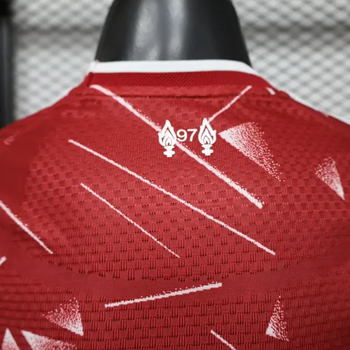 2026/2027 Versión Jugador Liverpool Local Camiseta de Fútbol   — view 4