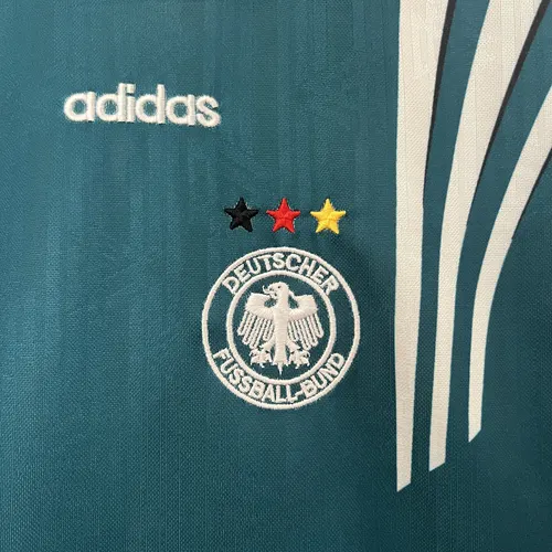 1996 Retro Deutschland Auswärts-Fußballtrikot AAA Fan-Qualität Kindergröße — view 8