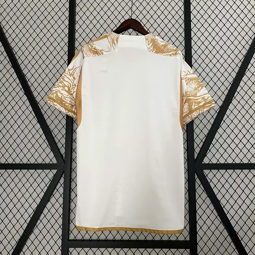 2023/2024 Real Madrid Camisa Edição Especial Dragão Dourado Branco Futebol  — view 2