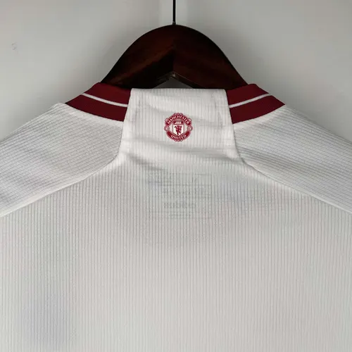 2023/2024 Manchester United Third Away Football Shirt  — view 4