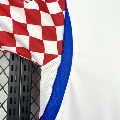 قميص منتخب كرواتيا المنزلي 2026/2027 درجة المشجعين — view 7