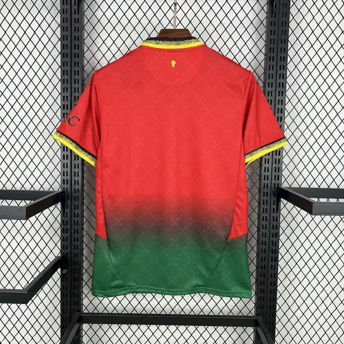 2025/2026 AC Milan Edição Co-Branded Vermelha Camisa de Futebol  — view 2