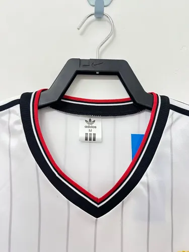 1983/1984 Retro Manchester United Auswärts Fußballtrikot AAA fan-gradät — view 3