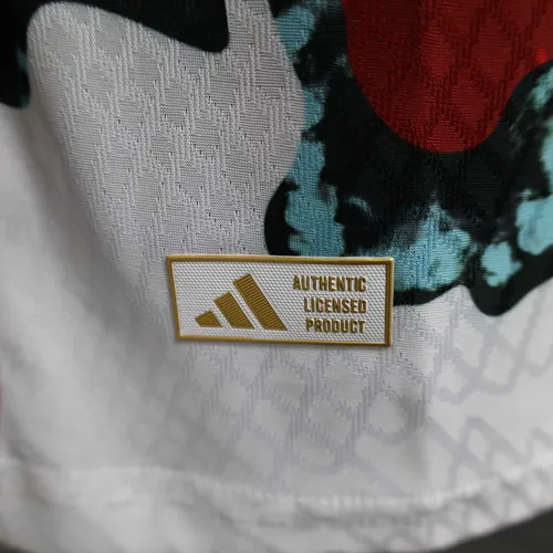 2025/2026 Spielerversion Bayern München Sonderausgabe 01 Fußballtrikot  — view 8