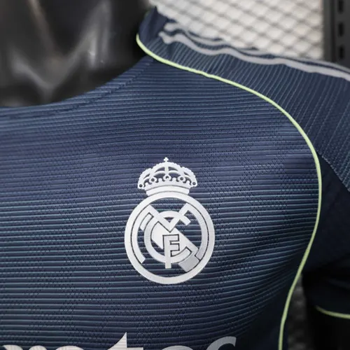 2025/2026 Maillot Extérieur Version Joueur Real Madrid  — view 5