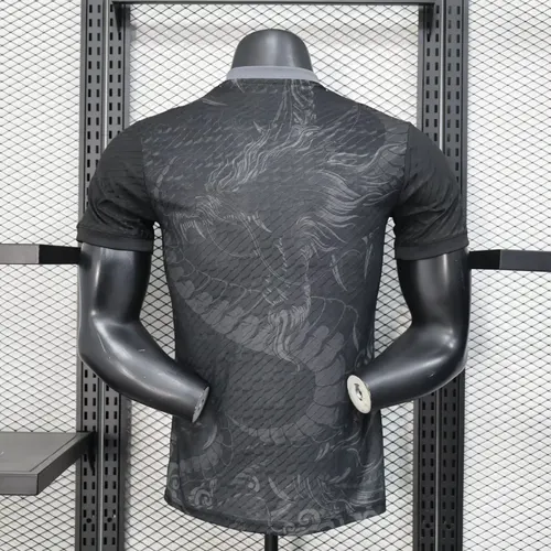 2025/2026 Camiseta de fútbol Real Madrid Edición Especial 32 Versión Jugador  — view 2