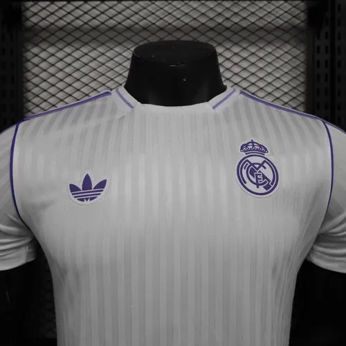 2025/2026 Spielerversion Real Madrid Sonderausgabe 06 Fußballtrikot  — view 3