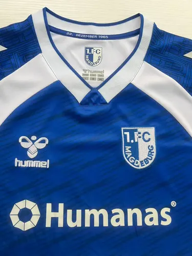 2025-2026 FC Magdeburg Heim-Fußballtrikot  — view 3