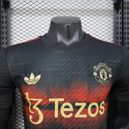 2025/2026 Versión Jugador Manchester United Entrenamiento 02 Camiseta de Fútbol  — view 3