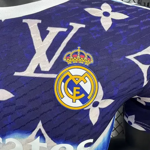 2025/2026 Spielerversion Real Madrid Sonderausgabe 37 Fußballtrikot  — view 5