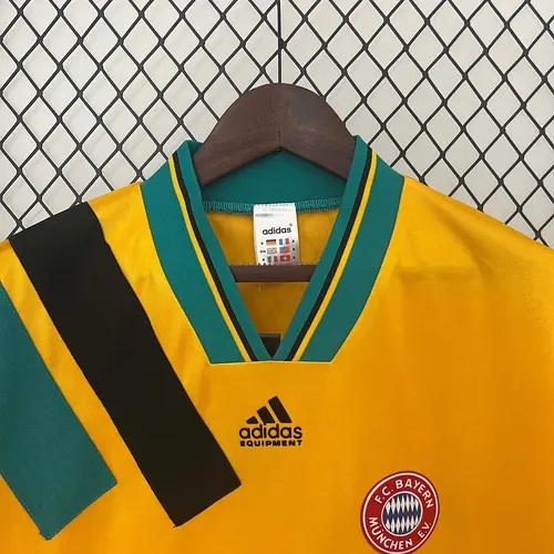 1993/1995 Retro Bayern Munich Away Football Jersey  — view 3