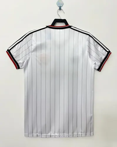 1983/1984 Retro Manchester United Auswärts Fußballtrikot AAA fan-gradät — view 2