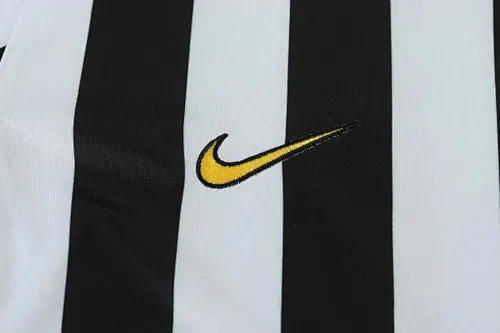 قميص كرة قدم ريترو Juventus المنزلي 2003/2004 جودة تايلاندية  مقاس أطفال — view 4