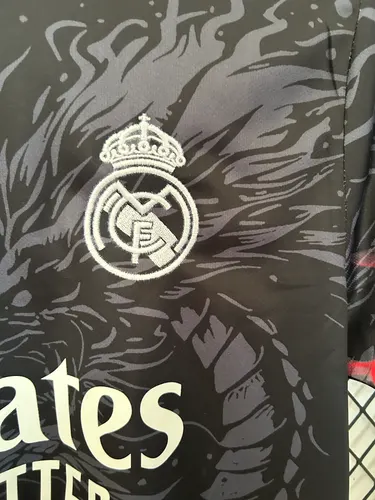 2025/2026 Real Madrid Dragon Schwarz Sonderausgabe Fußballtrikot  — view 5