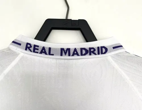Camisa de Futebol Real Madrid Terceiro Casa Retrô 1996/1997 - — view 4
