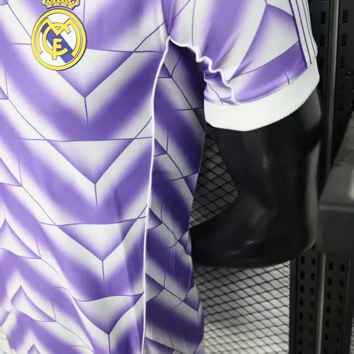 Camisa de Futebol Versão Jogador Real Madrid Edição Especial 53 2025/2026  — view 8