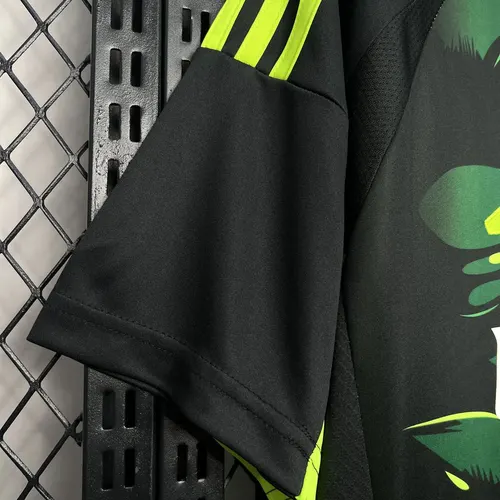 2024/2025 Real Madrid Green And Black Special Edition Jersey  — view 3