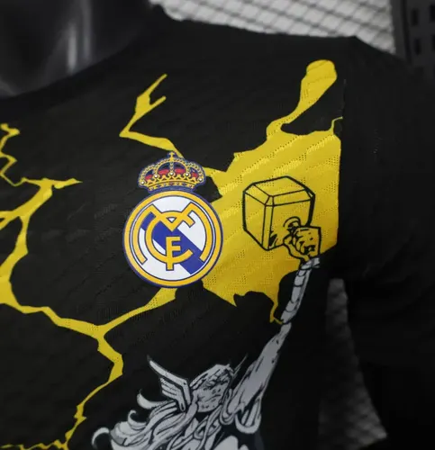 قميص كرة قدم ريال مدريد بالتعاون مع مارفل 02 نسخة اللاعب 2025/2026 جودة تايلاندية — view 5