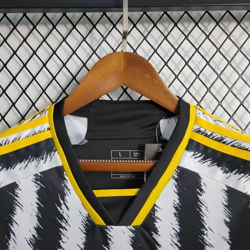 2023/2024 Juventus Home Soccer Jersey   — view 8