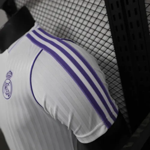 2025/2026 Spielerversion Real Madrid Sonderausgabe 06 Fußballtrikot  — view 7