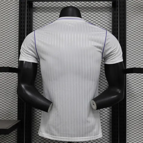 2025/2026 Version Joueur Real Madrid Tenue d'entraînement Maillot de football  — view 2