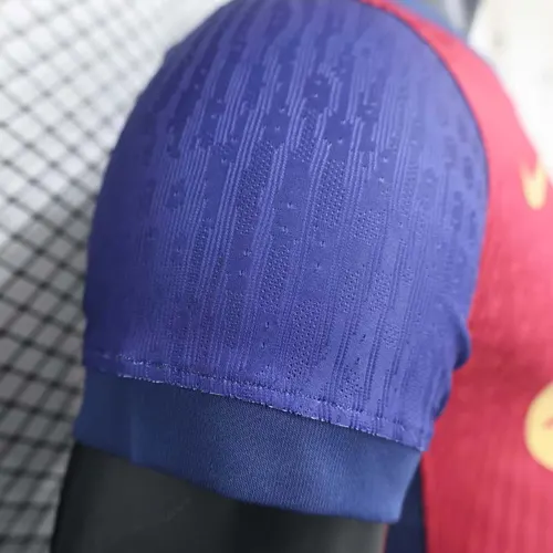 Camisa de Futebol Barcelona Home Versão Jogador 2024/2025  — view 5
