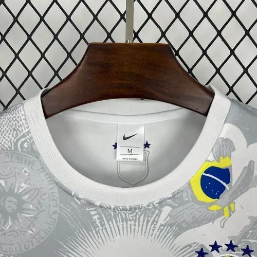 2025-2026 Brasilien Sonderedition Fußballtrikot AAA Fan-Qualität — view 3