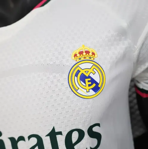 2026/2027 Player Version Real Madrid Home Football Jersey  — view 5